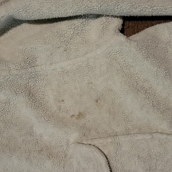 Shacket - Picture 2 of 2